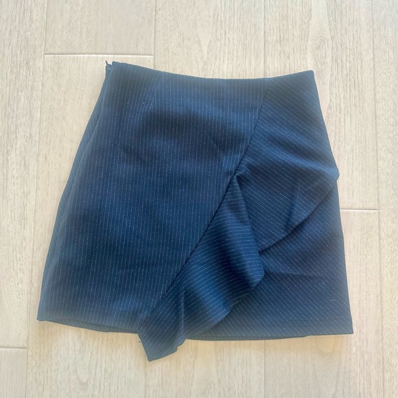 1.State Ruffle Mini Skirt Retail - Picture 2 of 5